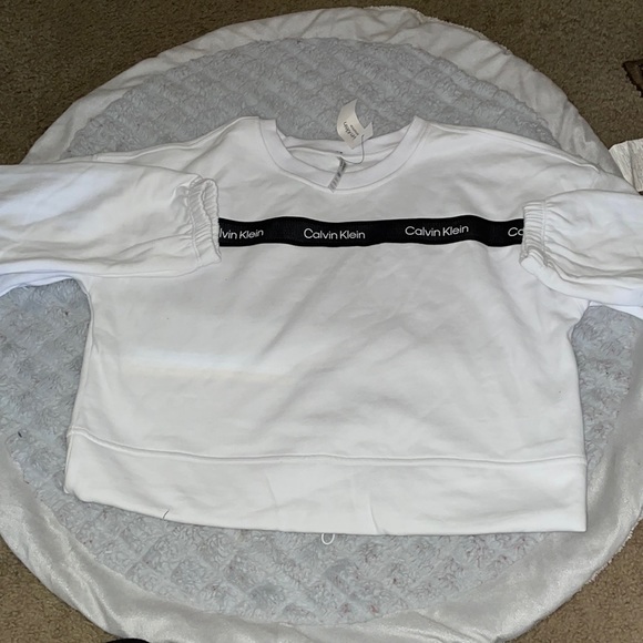 White adjustable size Calvin’s Klein shirt - Picture 1 of 3